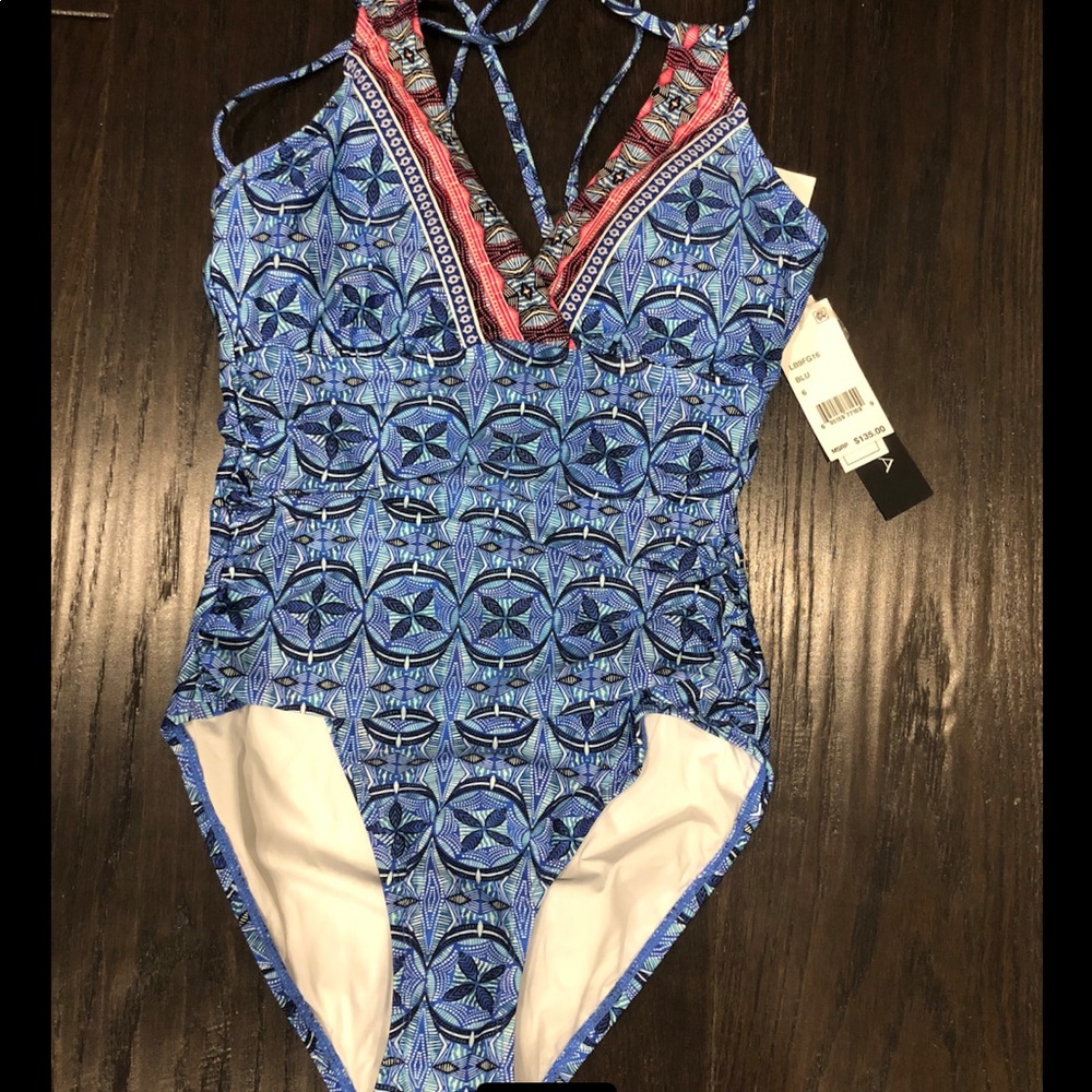 BNWT La Blanca one piece swimming suite